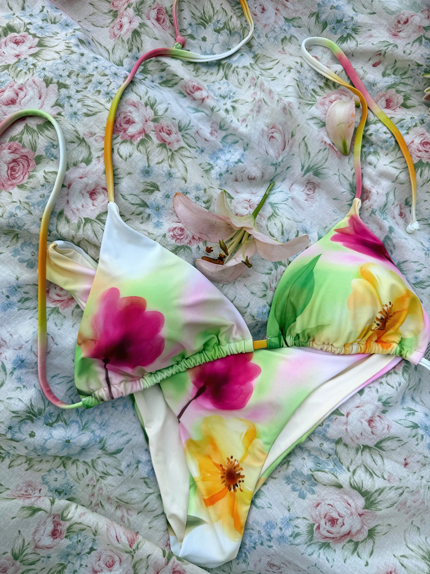 'Hibiscus' Bikini Top